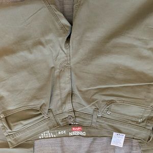 Levi’s Deniven Jean